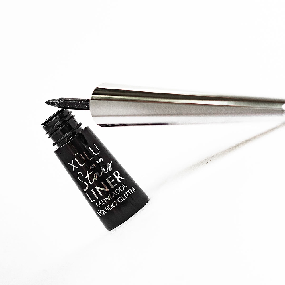 LIQUID LINER NEGRO CON GLITTER | Vista 3
