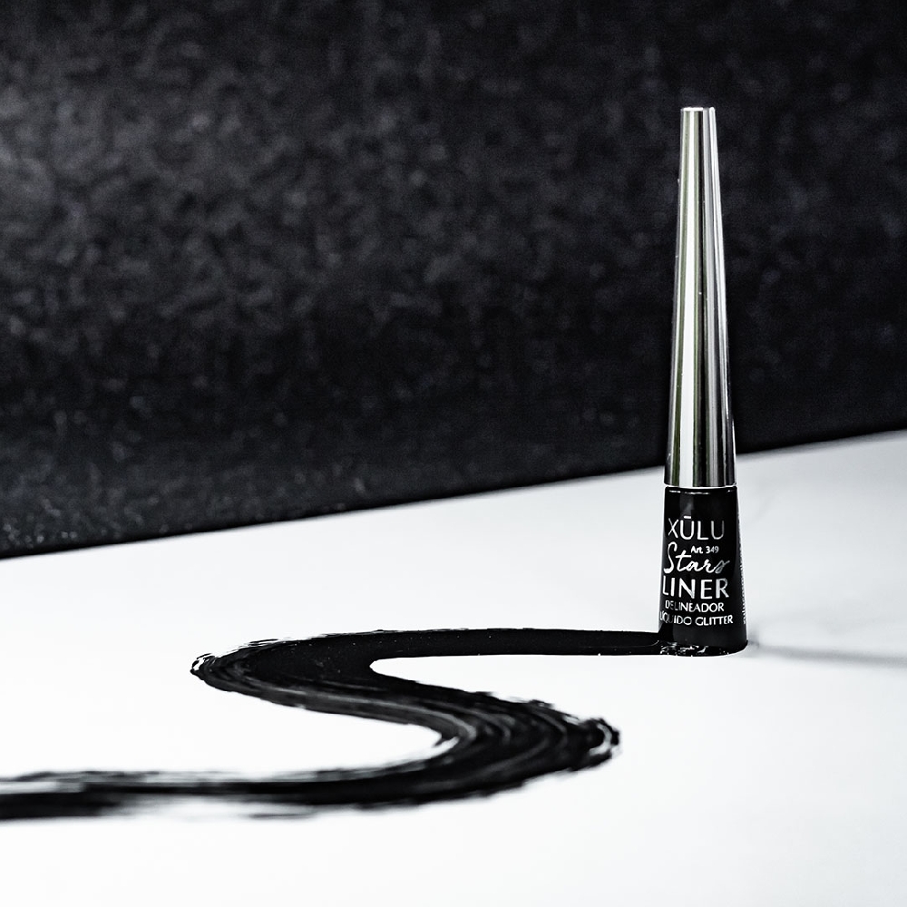 LIQUID LINER NEGRO CON GLITTER | Vista 5